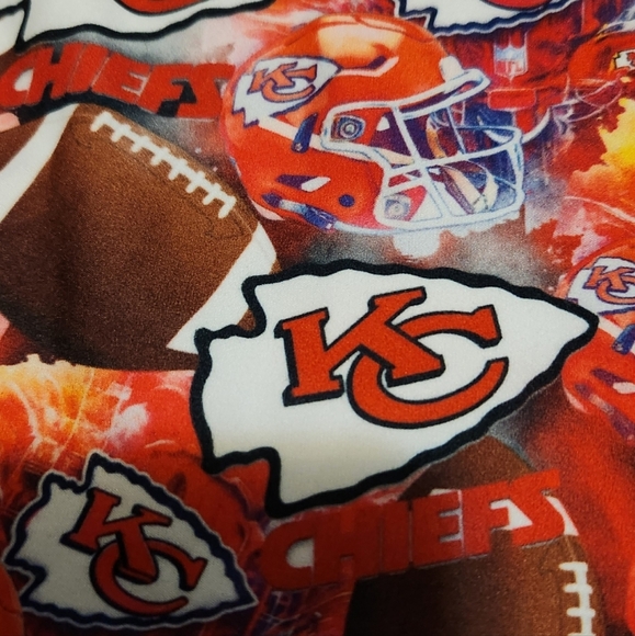 Amelia Rose KC Cheifs Shorts - Picture 2 of 3